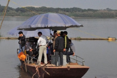 Chuyển hướng tìm xác chị Huyền trên cạn